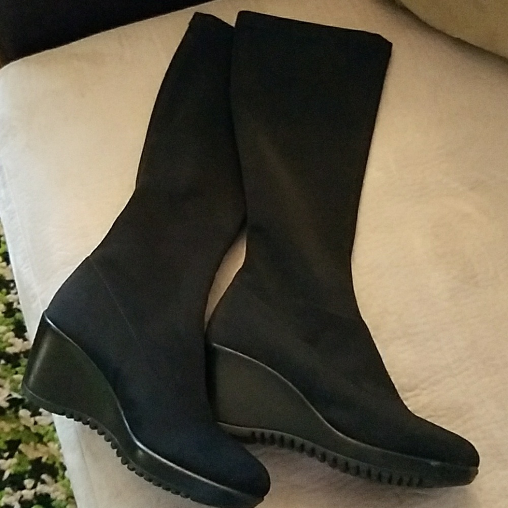 Boots size 6  La Canadienne